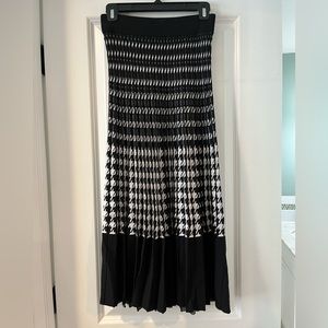 banana republic pleated midi skirt, size xs